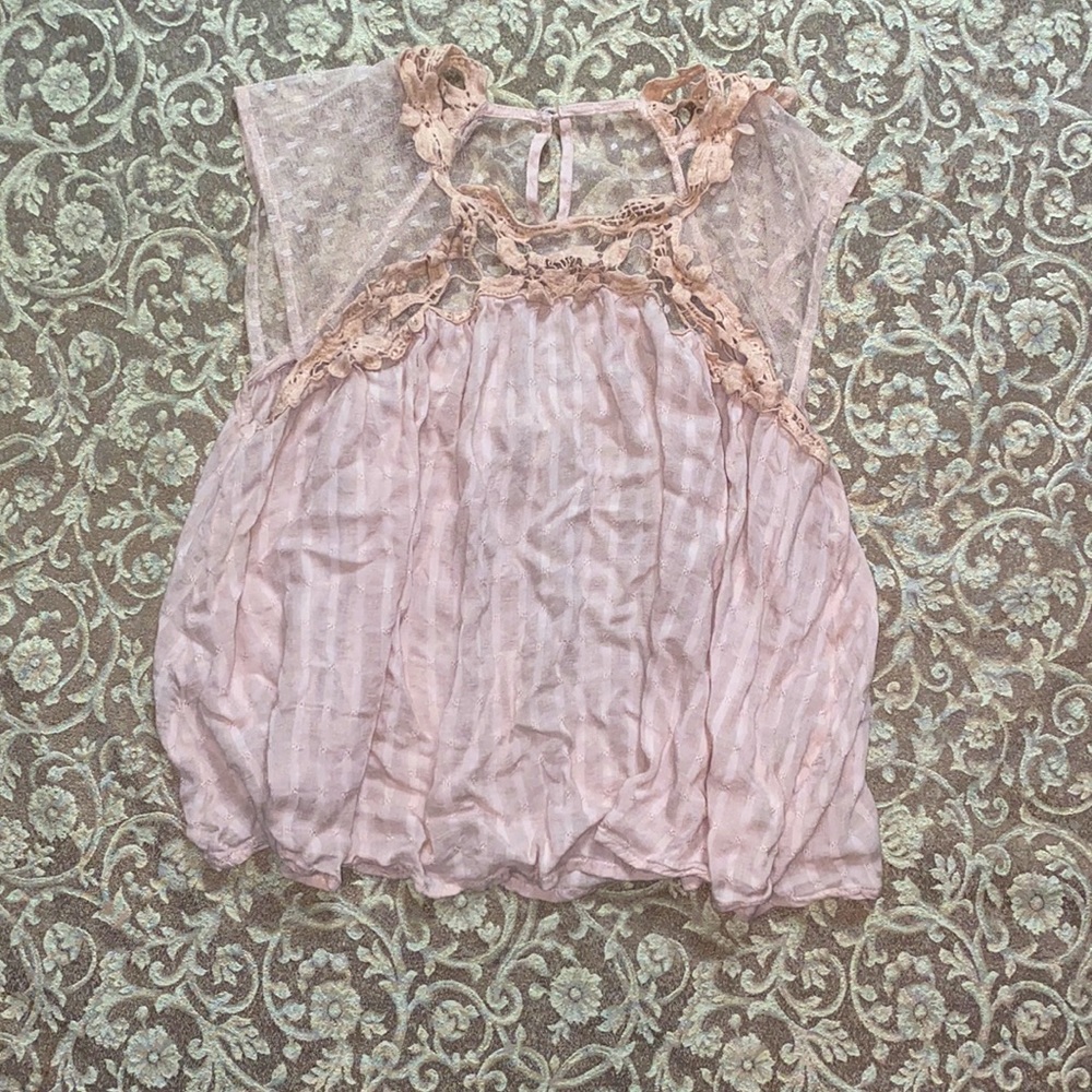 Forever 21 women’s baby doll blouse